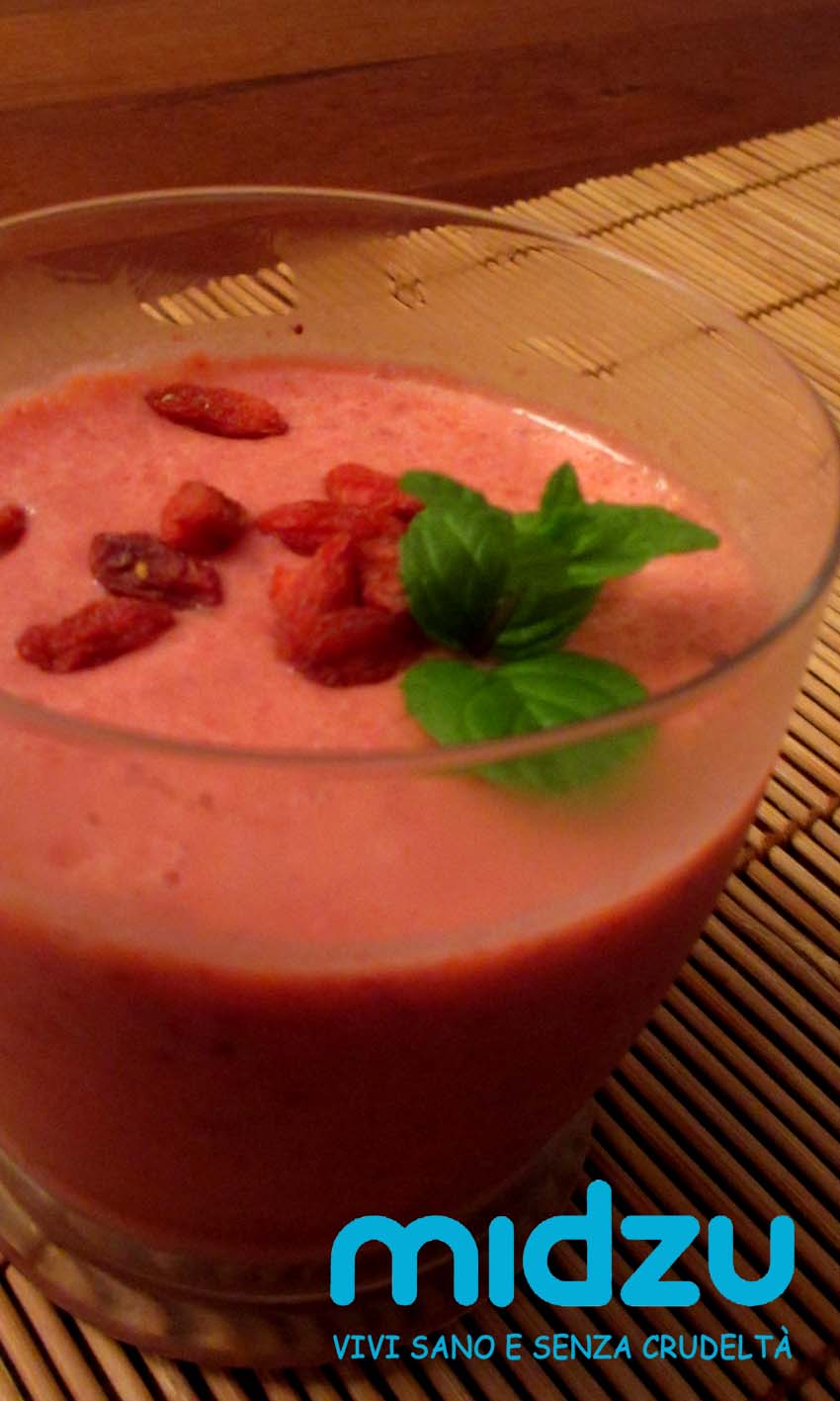 Dessert estivo alla fragola e goji